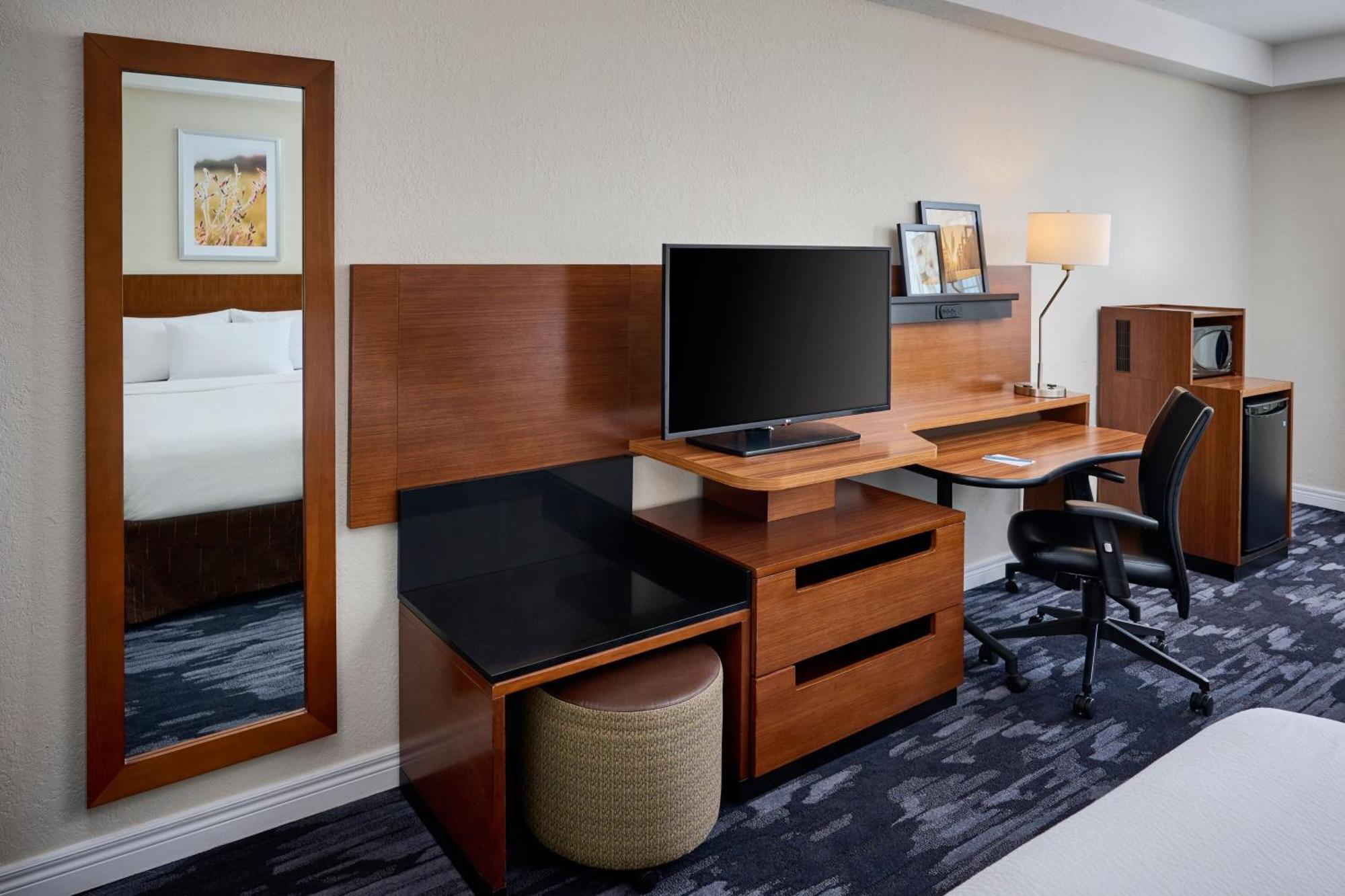 Fairfield Inn & Suites By Marriott Ottawa Kanata Экстерьер фото