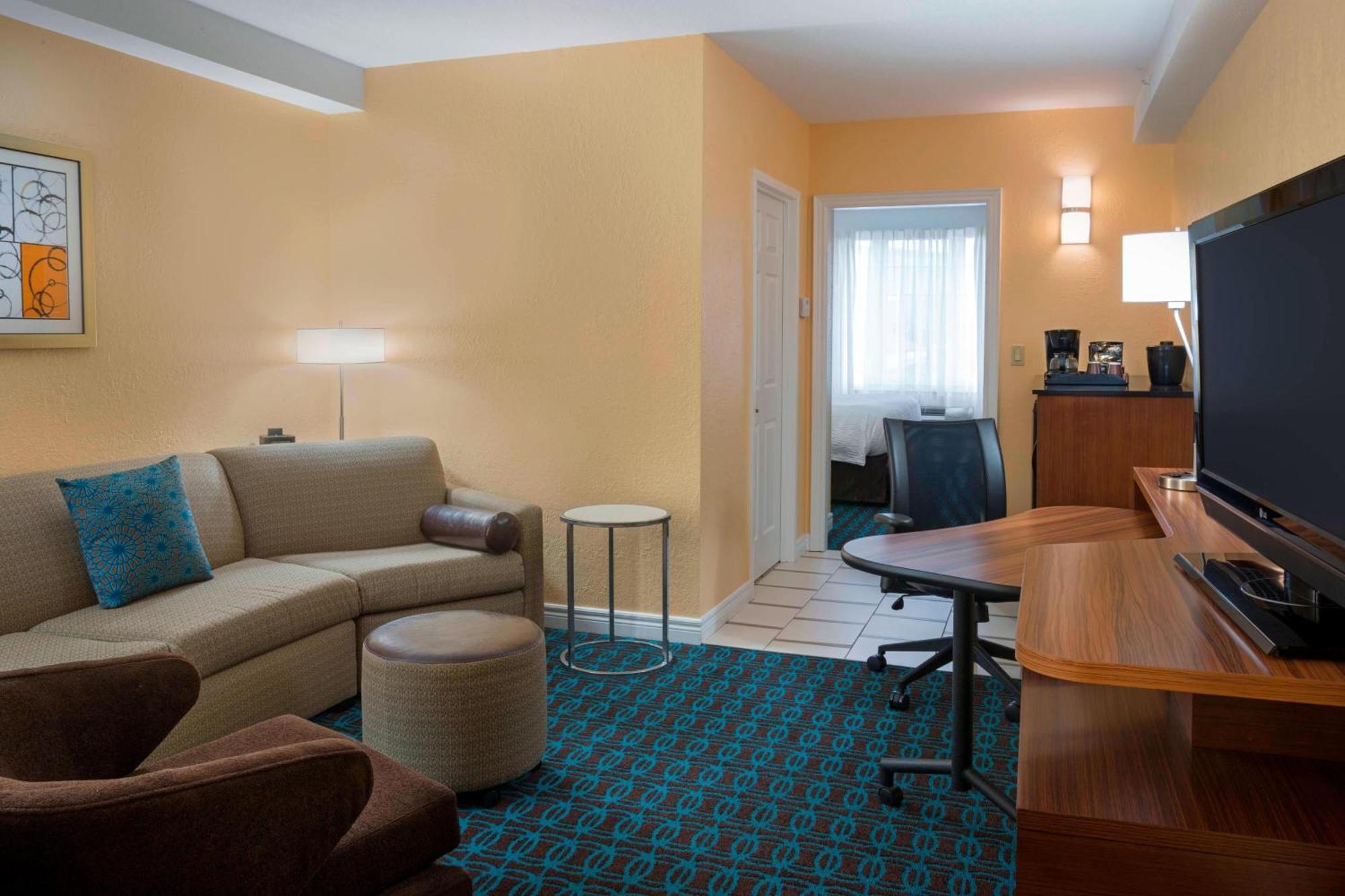 Fairfield Inn & Suites By Marriott Ottawa Kanata Экстерьер фото