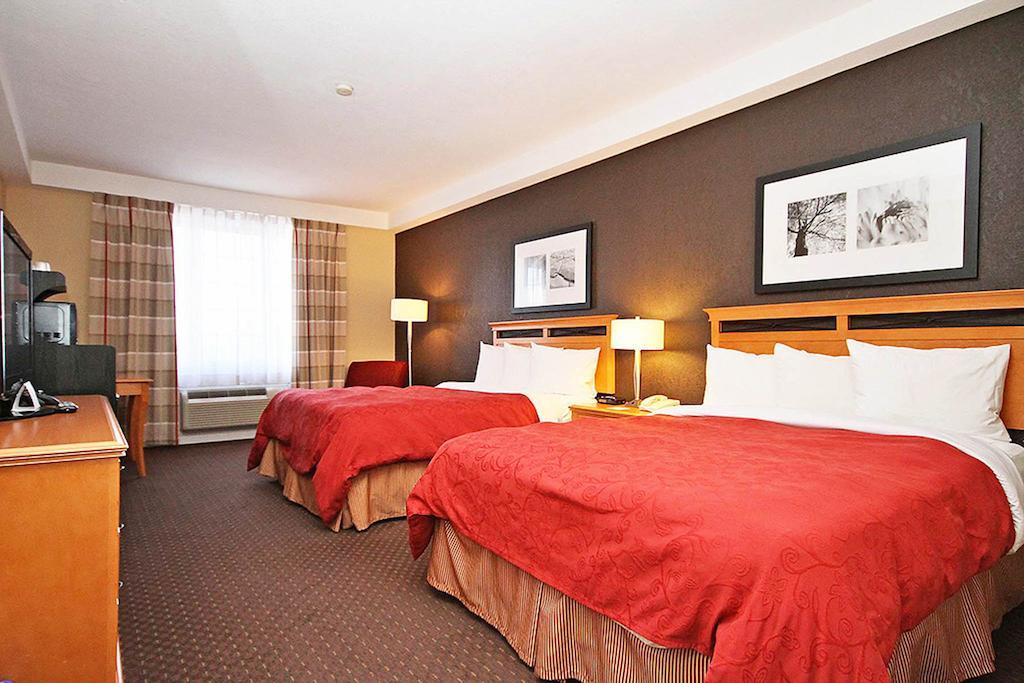 Fairfield Inn & Suites By Marriott Ottawa Kanata Номер фото